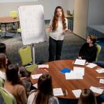 Comment structurer un plan de formation en monétique efficace pour une équipe bancaire